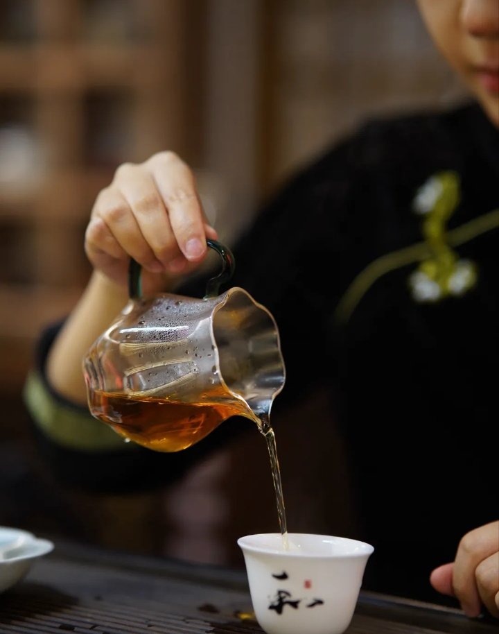 哈尔滨如何约到鸡公司/哈尔滨咋约得便宜的鸡怎么约/约的鸡公司fds